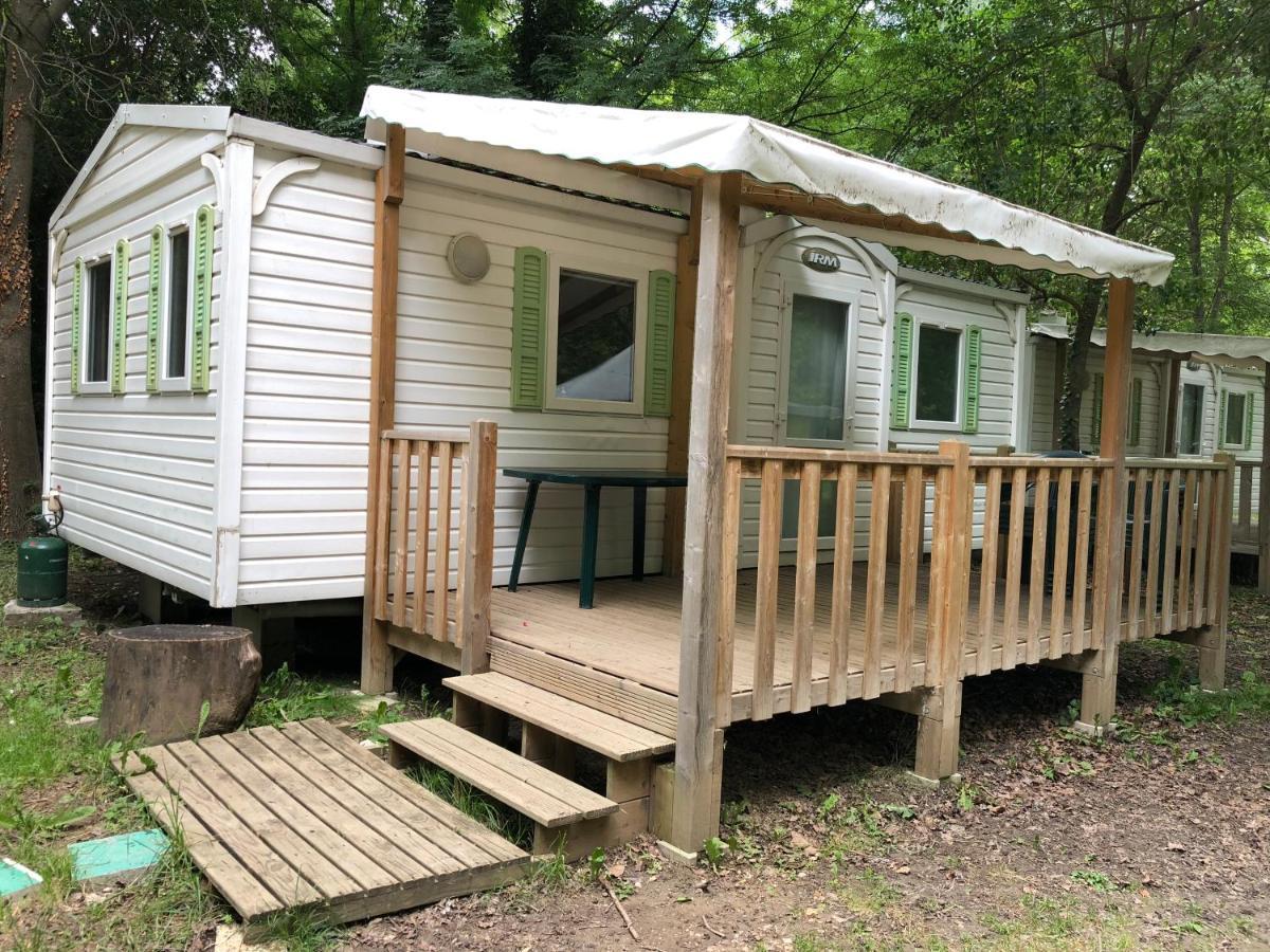 Camping Du Lion Bourg-Saint-Andeol Bagian luar foto