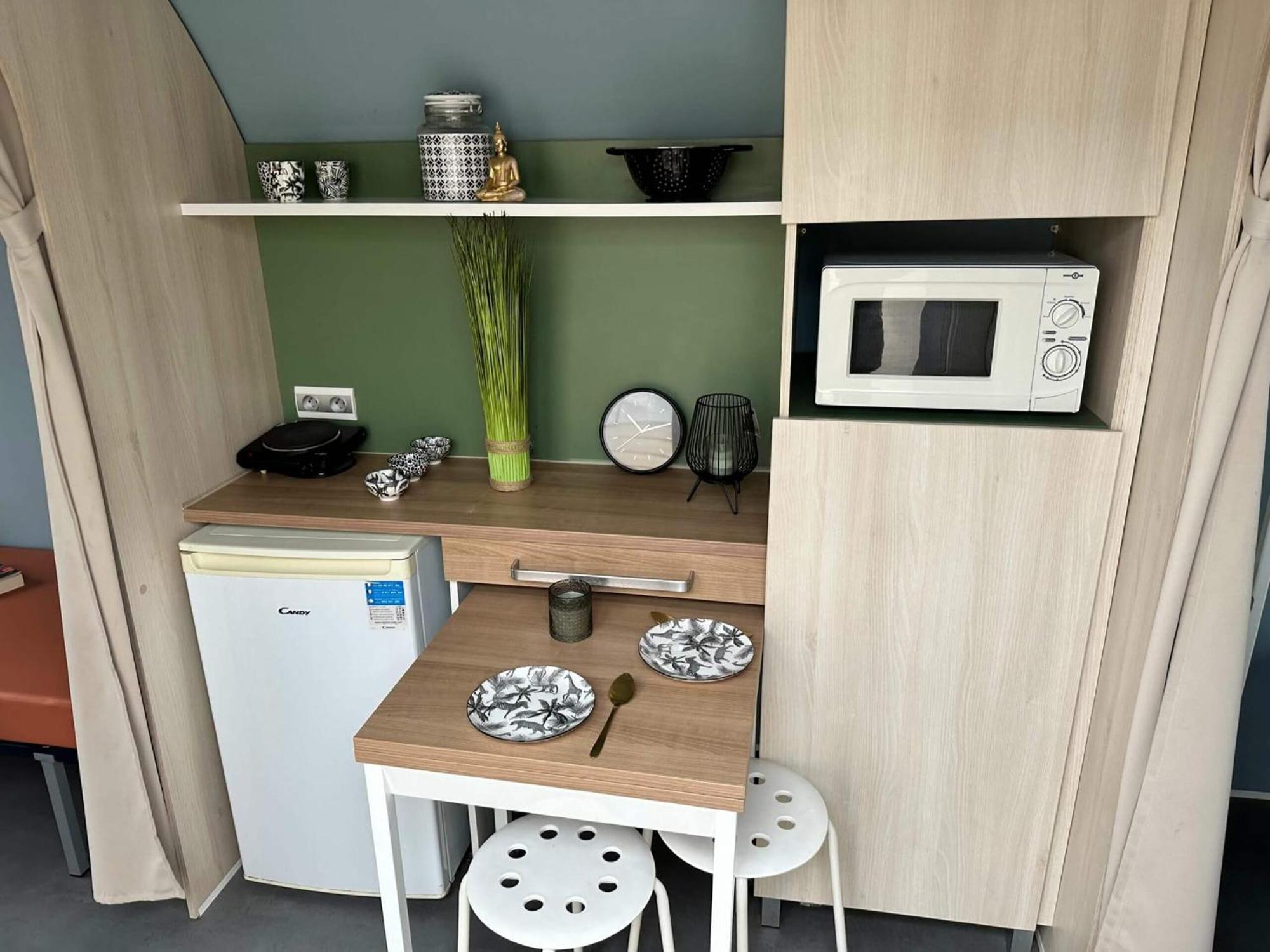 Camping Du Lion Bourg-Saint-Andeol Bagian luar foto