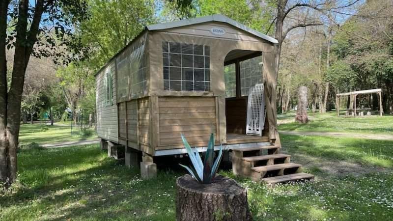Camping Du Lion Bourg-Saint-Andeol Bagian luar foto