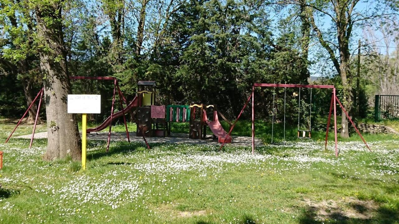 Camping Du Lion Bourg-Saint-Andeol Bagian luar foto