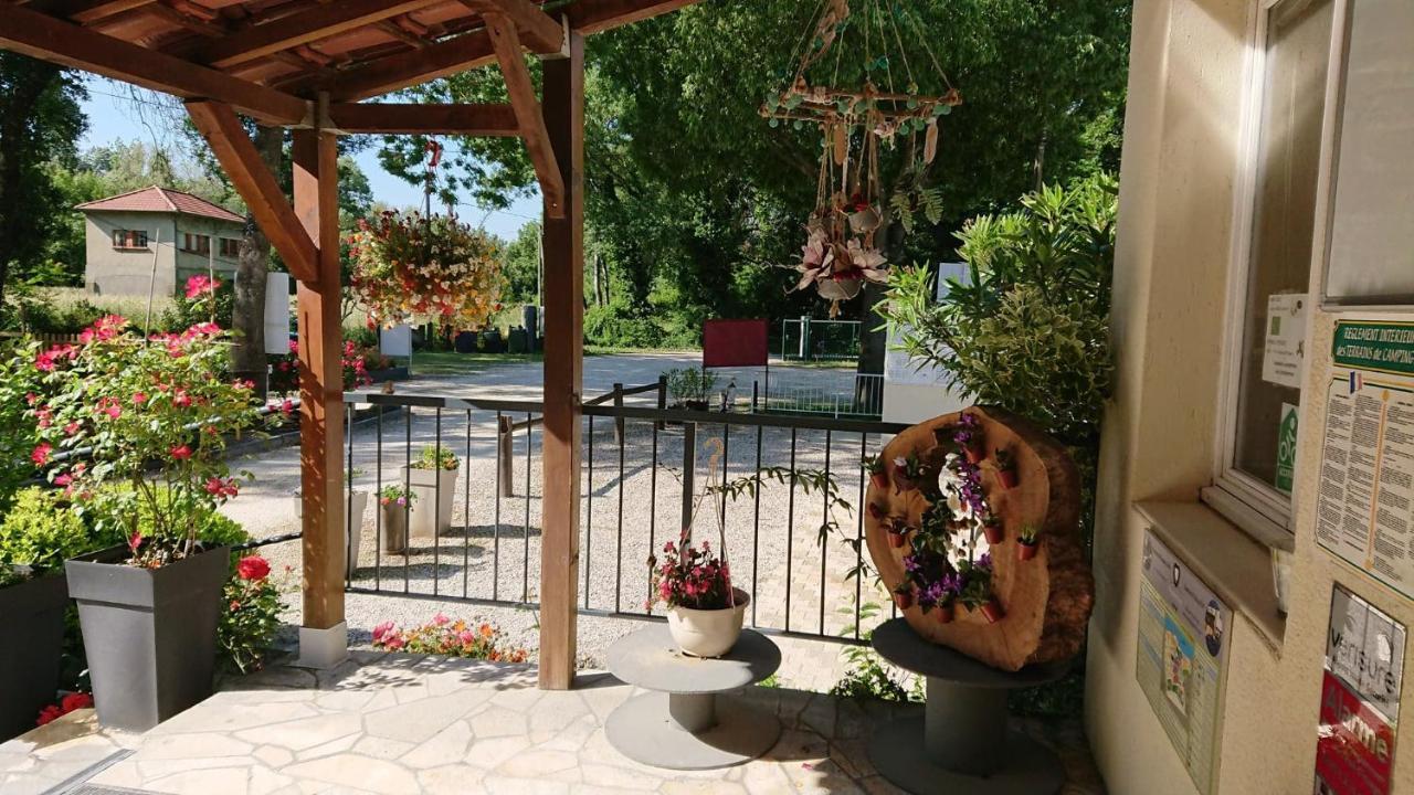 Camping Du Lion Bourg-Saint-Andeol Bagian luar foto