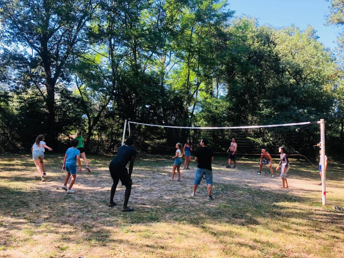 Camping Du Lion Bourg-Saint-Andeol Bagian luar foto